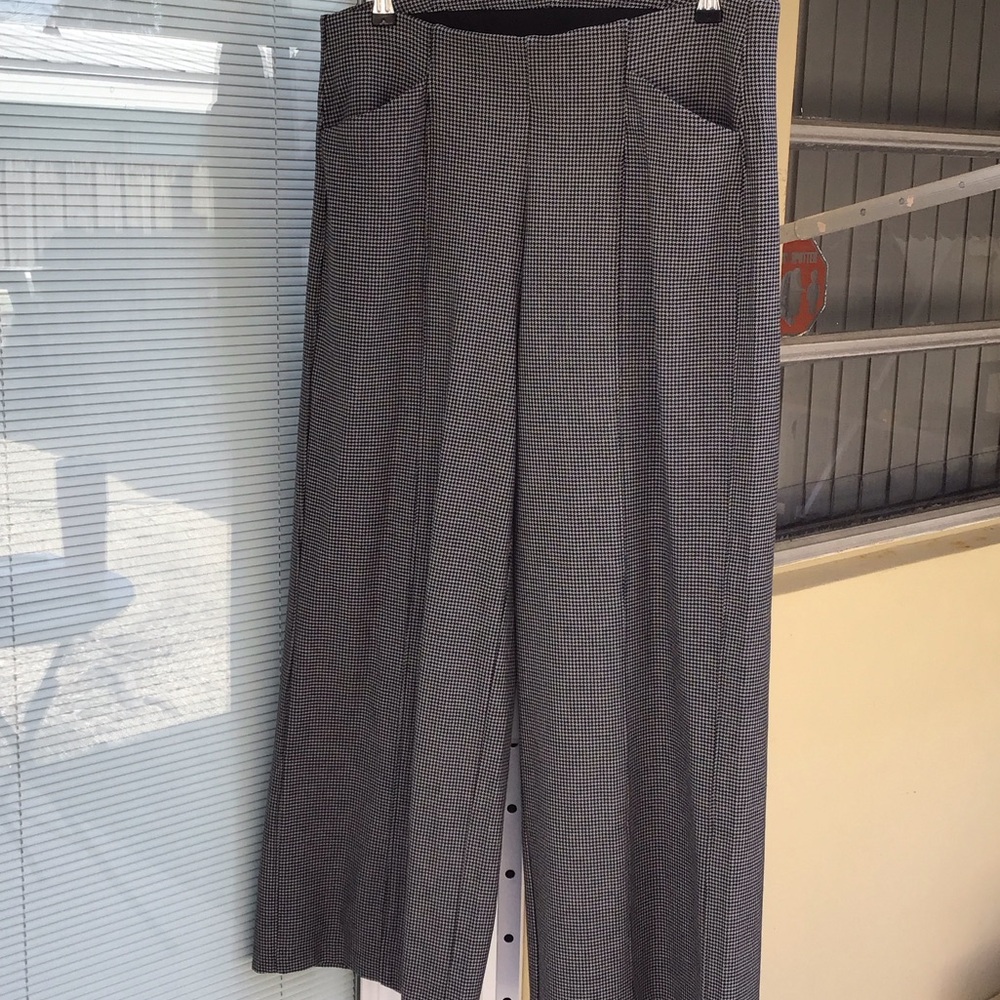Old Navy High-Rise Pixie Wide-Leg Pants - Black & Grey Houndstooth
